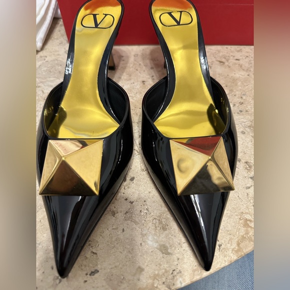 Valentino One Stud Mules - Picture 3 of 8